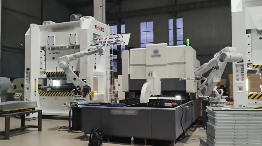 冲床、折弯机机器人上下料